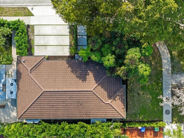 375 SW 32nd Rd, Miami FL 33129