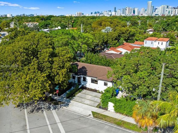 375 SW 32nd Rd, Miami FL 33129