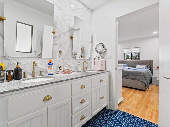 375 SW 32nd Rd, Miami FL 33129