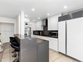 1400 N Tallwood Ave 306, Hollywood FL 33021