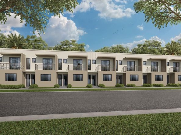 13835 SW 262 St, Miami FL 33032