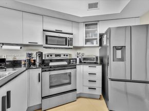 1750 N Bayshore Dr 2015, Miami FL 33132