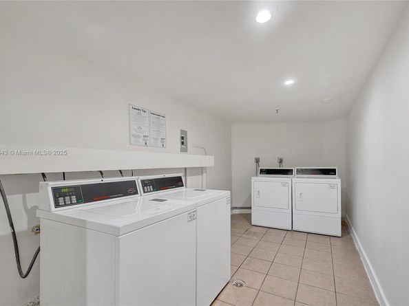 9686 Fontainebleau Blvd 507, Miami FL 33172