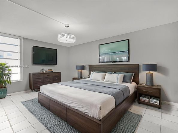 9686 Fontainebleau Blvd 507, Miami FL 33172