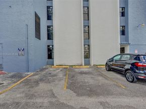 9686 Fontainebleau Blvd 507, Miami FL 33172