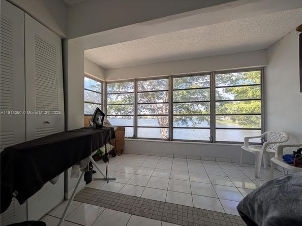 19080 NE 3rd Ct 311, Miami FL 33179
