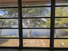 19080 NE 3rd Ct 311, Miami FL 33179