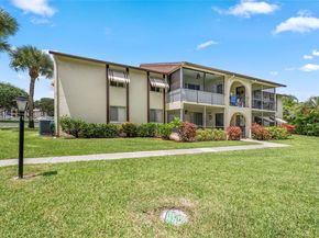 5839 La Pinata Blvd C2, Green Acres FL 33463