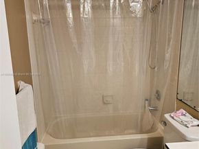 114 Lake Emerald Dr 409, Oakland Park FL 33309