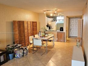 114 Lake Emerald Dr 409, Oakland Park FL 33309