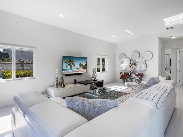 7441 SW 125th Ave, Miami FL 33183