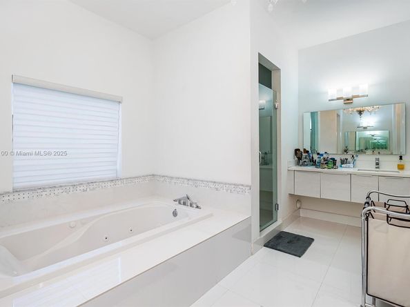 7441 SW 125th Ave, Miami FL 33183