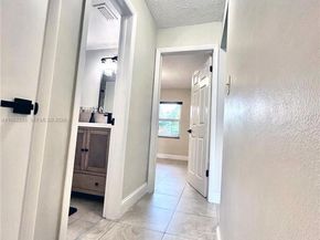 11117 SW 122nd Ct, Miami FL 33186