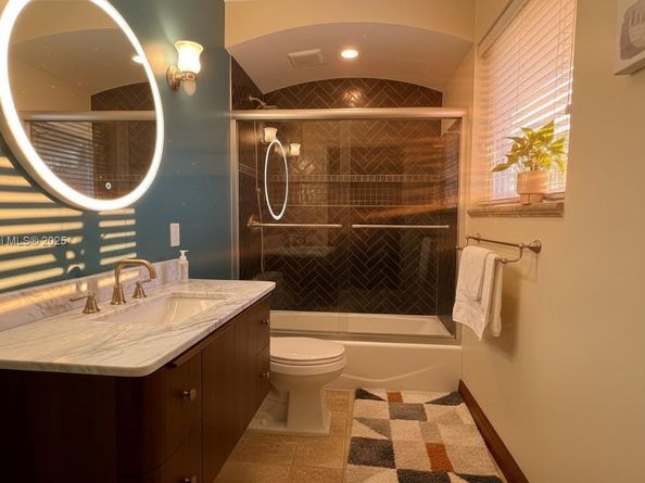 40 SW 30th Rd, Miami FL 33129