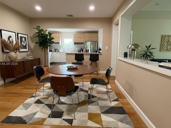 40 SW 30th Rd, Miami FL 33129