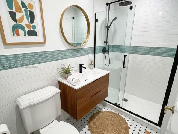 40 SW 30th Rd, Miami FL 33129