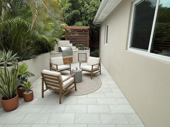 40 SW 30th Rd, Miami FL 33129