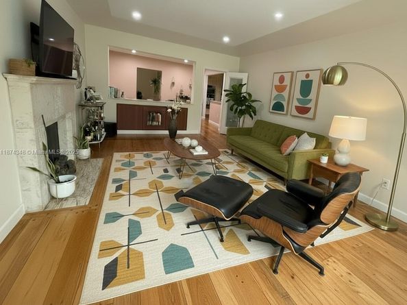 40 SW 30th Rd, Miami FL 33129