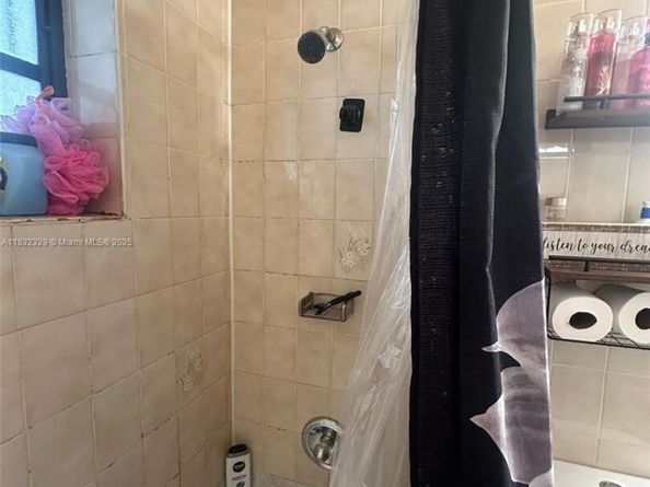 4465 E 8th Ln, Hialeah FL 33013