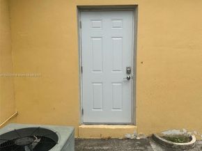 4465 E 8th Ln, Hialeah FL 33013