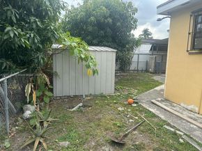 4465 E 8th Ln, Hialeah FL 33013