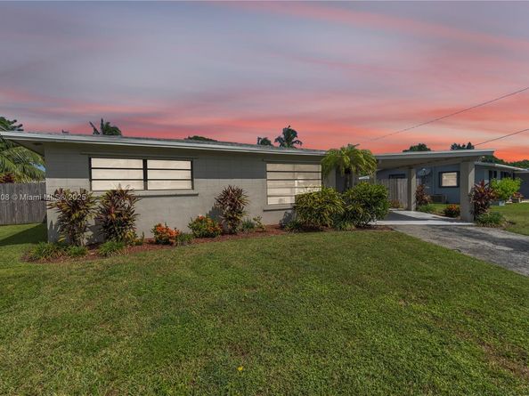 1201 E River Dr, Margate FL 33063