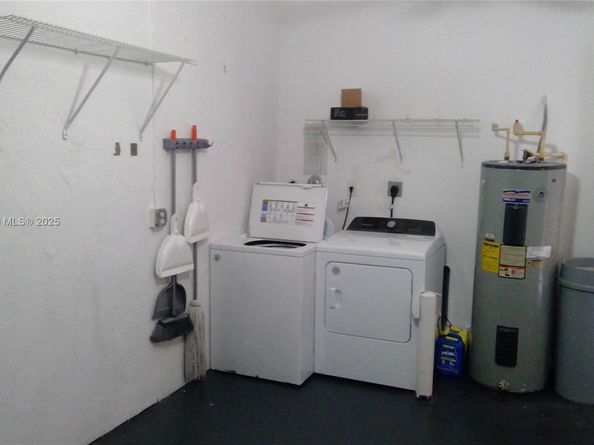 Undisclosed Address #A11865221, North Lauderdale FL 33068