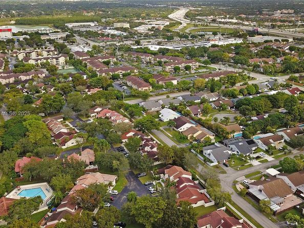 12305 SW 94th Ter, Miami FL 33186