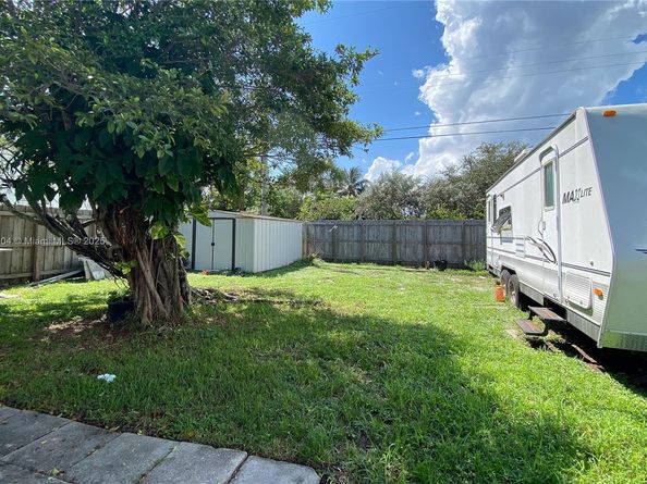 1109 S M St, Lake Worth FL 33460