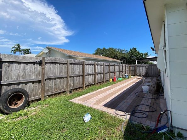 1109 S M St, Lake Worth FL 33460