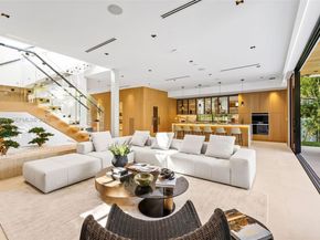 325 W 63rd St, Miami Beach FL 33141