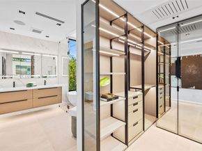325 W 63rd St, Miami Beach FL 33141