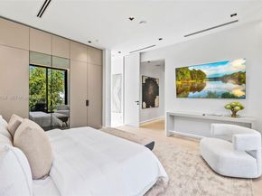 325 W 63rd St, Miami Beach FL 33141