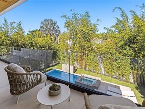 325 W 63rd St, Miami Beach FL 33141