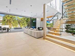 325 W 63rd St, Miami Beach FL 33141