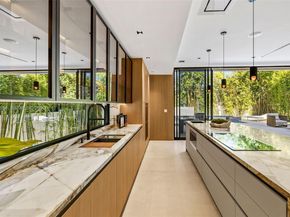 325 W 63rd St, Miami Beach FL 33141