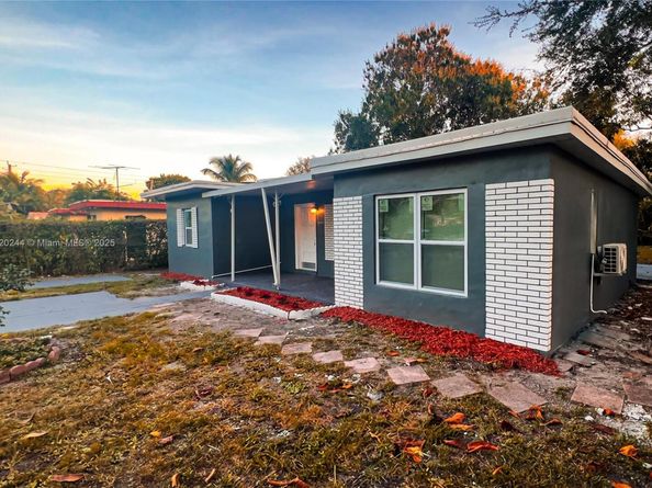 1240 NW 122nd St, North Miami FL 33167
