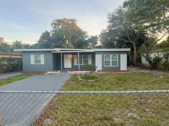 1240 NW 122nd St, North Miami FL 33167