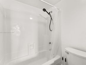 2350 NE 135th St 1401, North Miami FL 33181