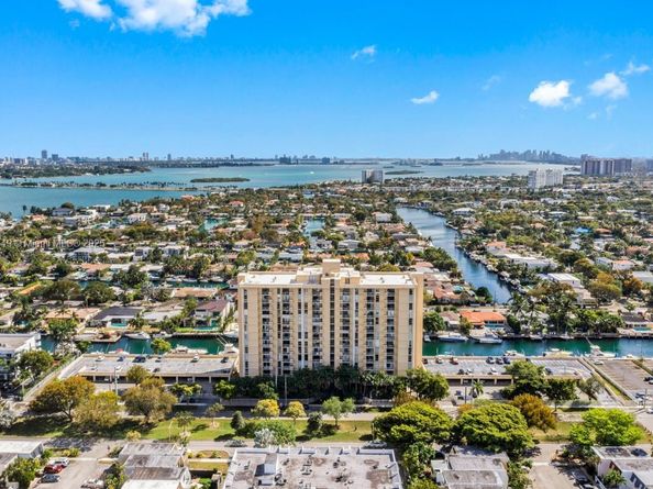 2350 NE 135th St 1401, North Miami FL 33181