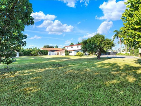 1825 SW 125th CT, Miami FL 33175