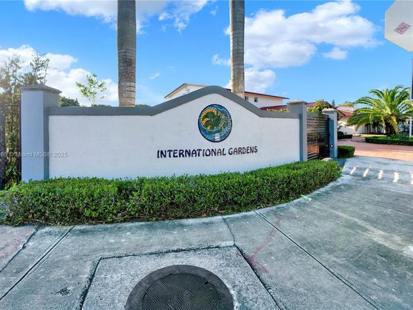 1825 SW 125th CT, Miami FL 33175
