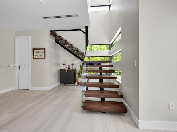 3224 Elizabeth St, Miami FL 33133