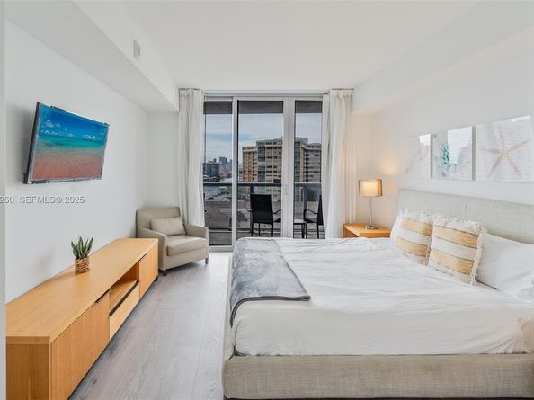 2602 E Hallandale Beach Blvd R809, Hallandale Beach FL 33009