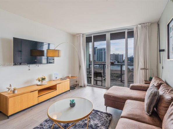 2602 E Hallandale Beach Blvd R809, Hallandale Beach FL 33009