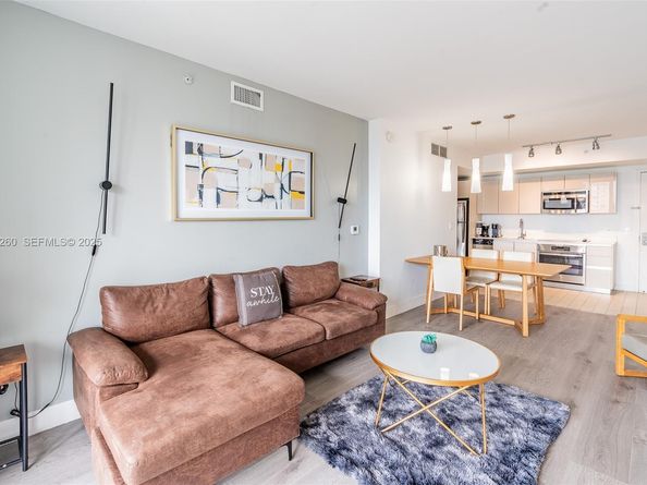 2602 E Hallandale Beach Blvd R809, Hallandale Beach FL 33009