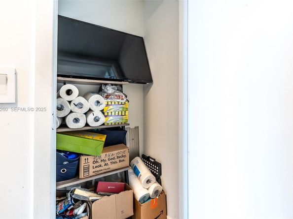 2602 E Hallandale Beach Blvd R809, Hallandale Beach FL 33009