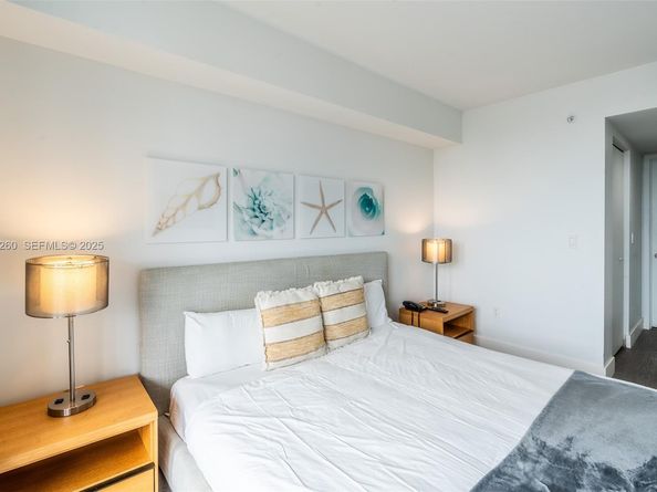 2602 E Hallandale Beach Blvd R809, Hallandale Beach FL 33009