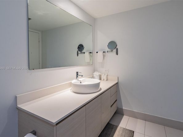 2602 E Hallandale Beach Blvd R809, Hallandale Beach FL 33009