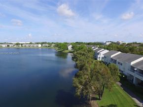 3417 NW 44th St 104, Oakland Park FL 33309